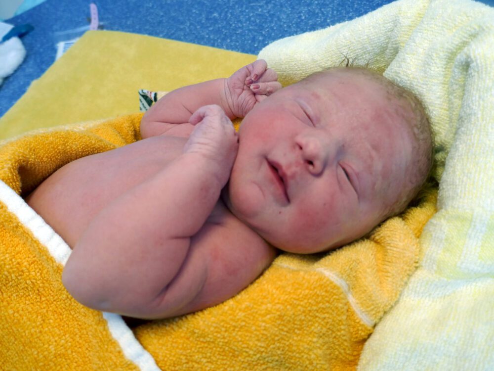 Neugeborenes Karla Lumi